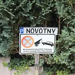 Novotny *